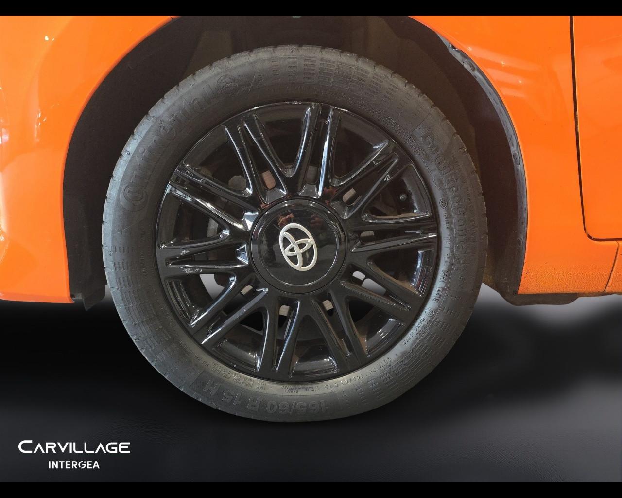 TOYOTA Aygo 5p 1.0 x-wave Orange 72cv