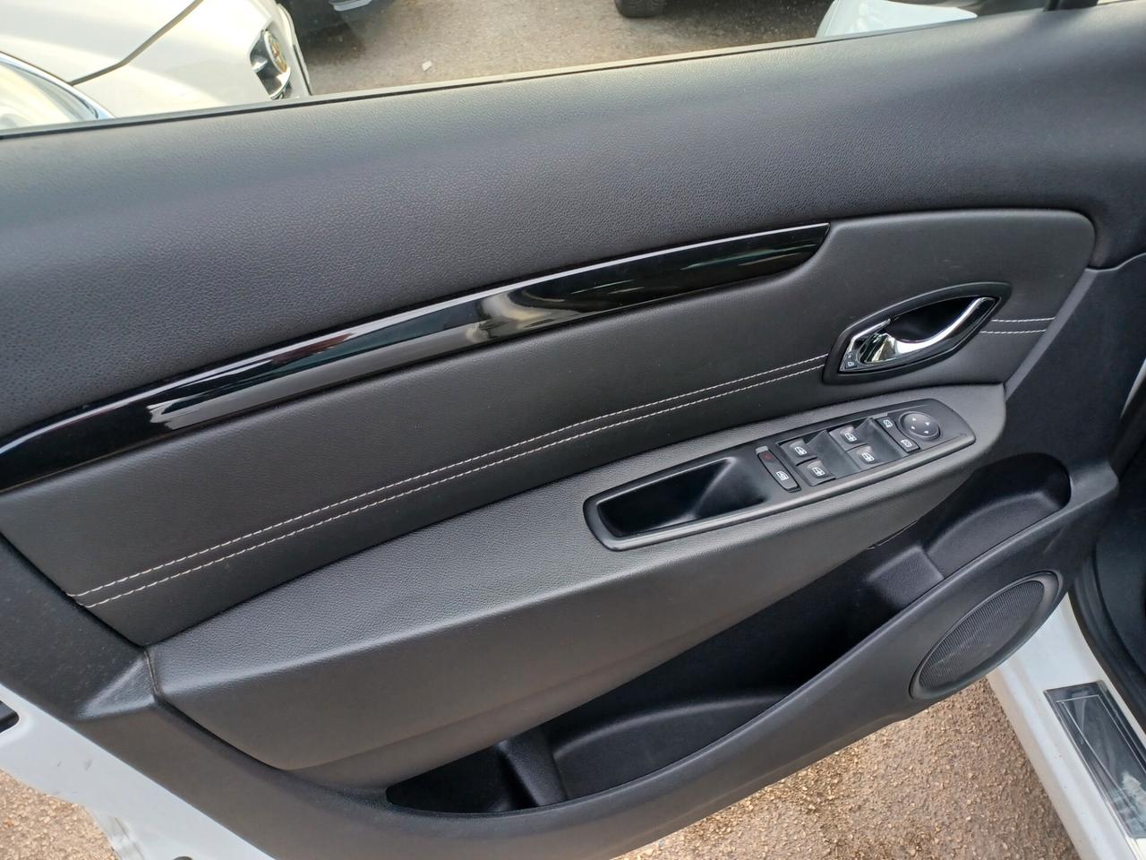 Renault Scénic XMod 1.5 dCi AUTOMATICA