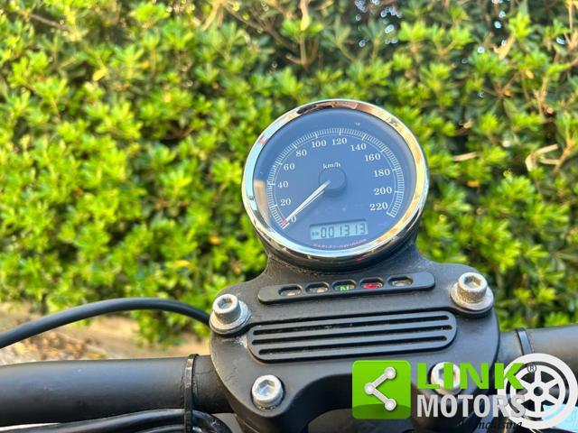 HARLEY-DAVIDSON 883 Sportster R XL