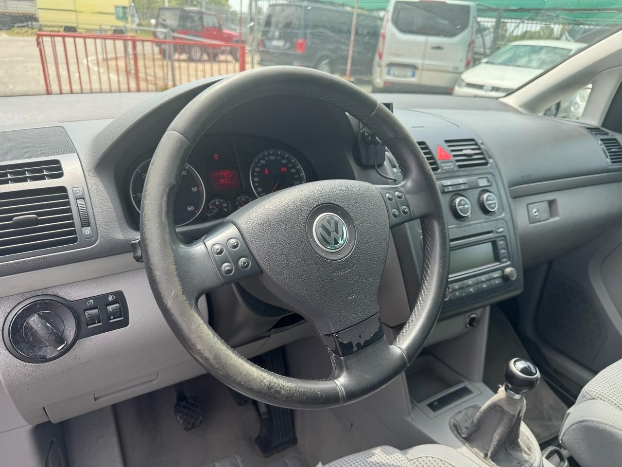 Volkswagen Touran 2.0 TDI Trendline Van - 7 POSTI