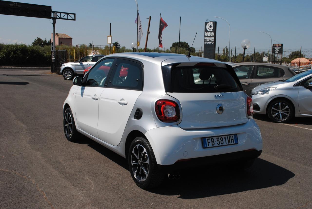 SMART FORFOUR 1.0 71 CV