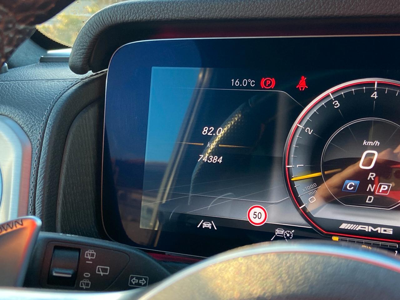 Mercedes-Benz G 63 AMG Premium 585cv auto