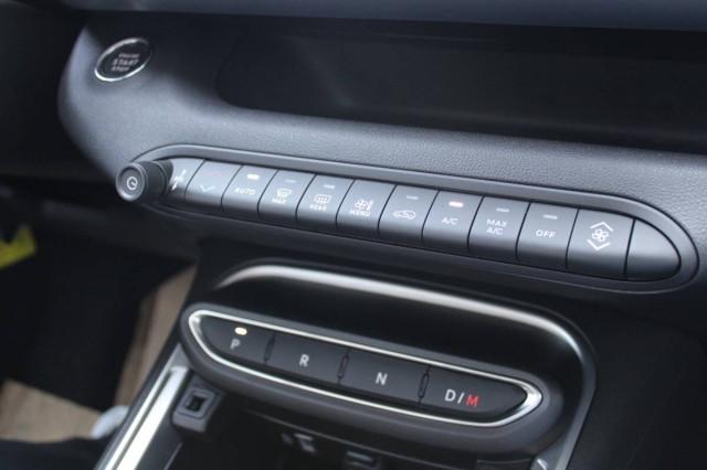 Jeep Avenger 1.2 t. e-hybrid Summit fwd 110cv AUTO con CarPlay