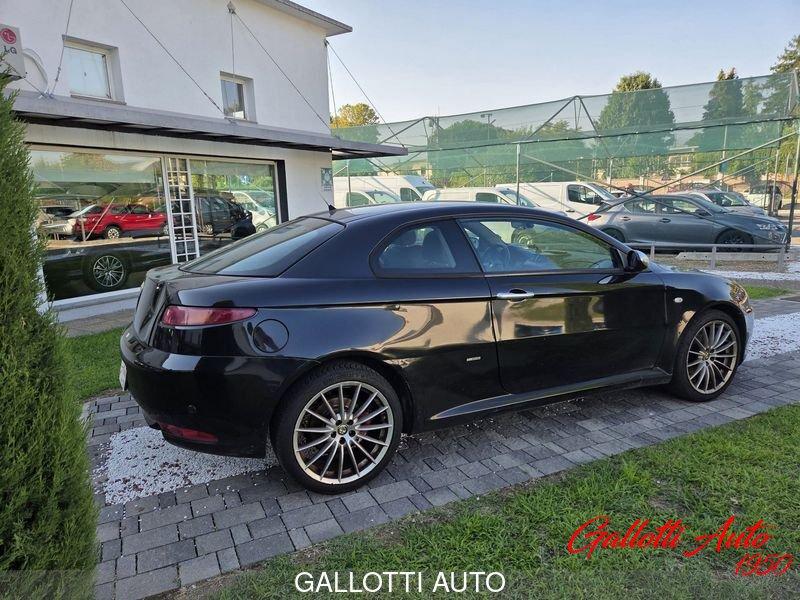 Alfa Romeo GT 1.9 JTDM 16V