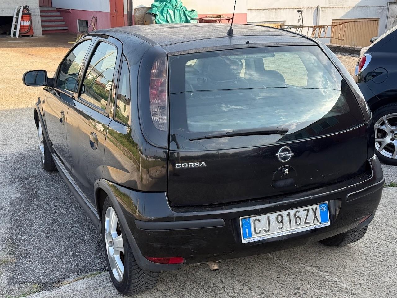 Opel Corsa 1.2i 16V cat 5 porte Club