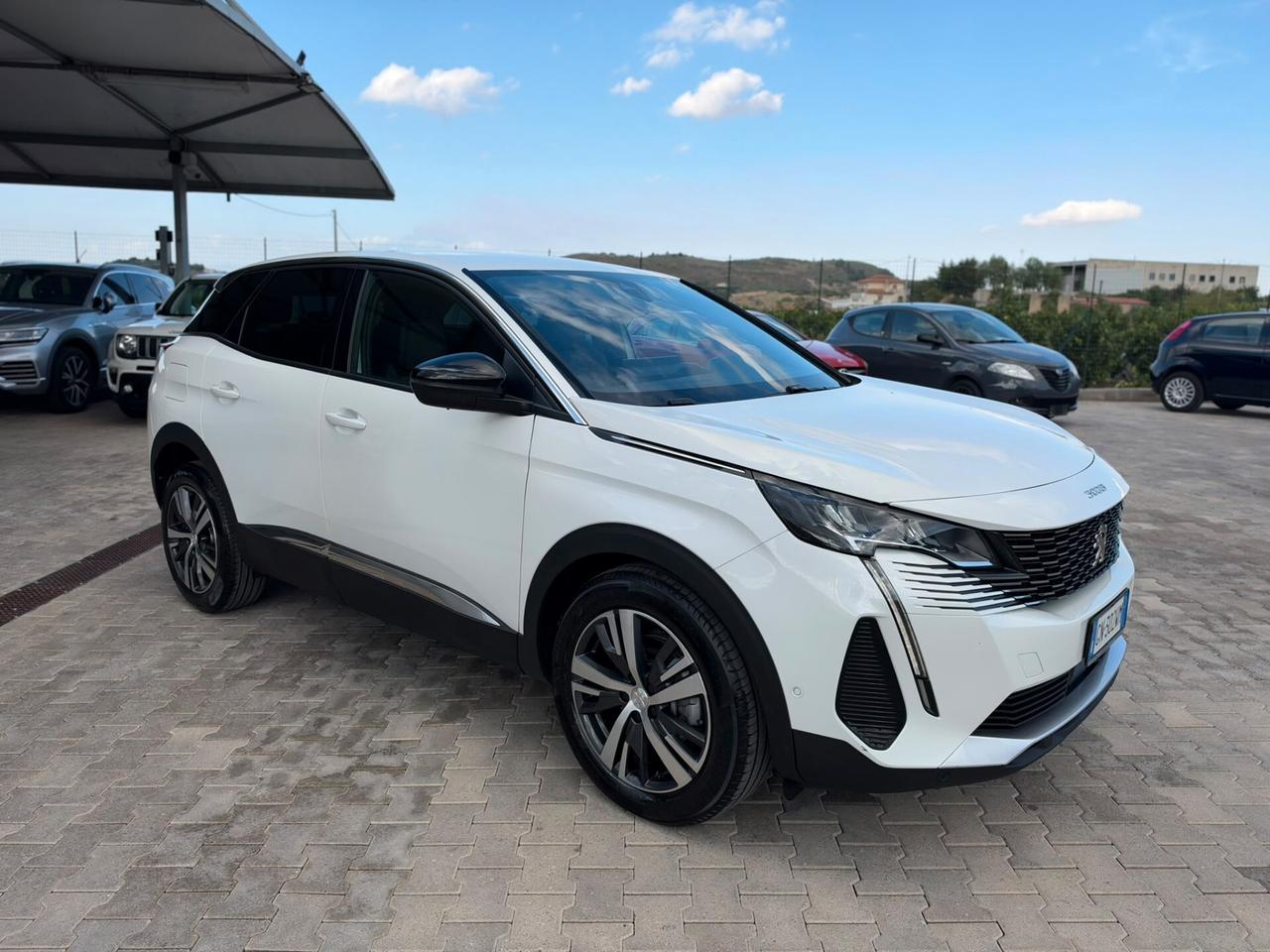 PEUGEOT 3008 1.5 HDI 130CV ALLURE 2023