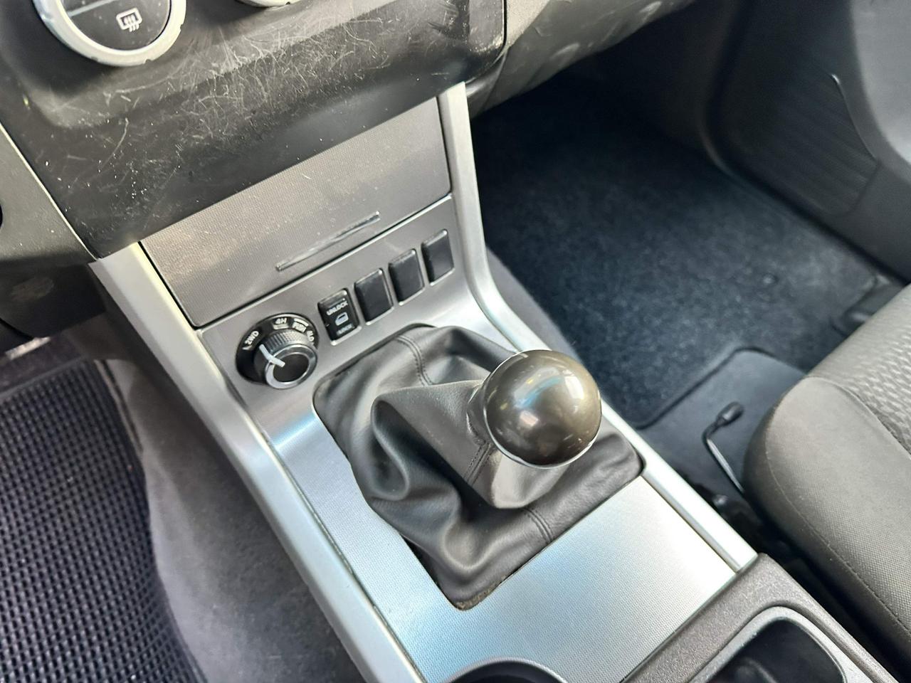 Nissan Navara 2.5 dci d.cab LE