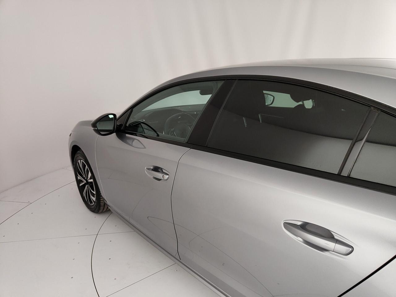 Peugeot 508 Plug-in Hybrid 225 e-EAT8 Allure