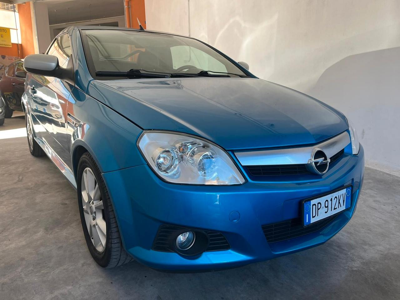 Opel Tigra TwinTop 1.4 16V Sport CABRIO