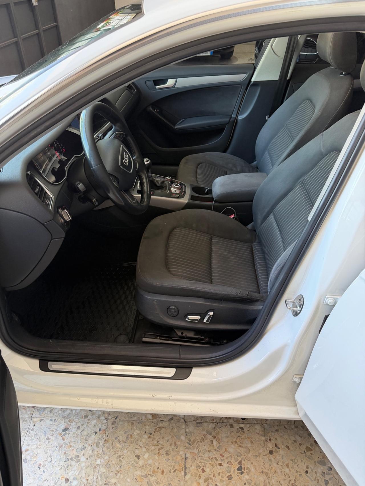 Audi A4 Avant 2.0 TDI 143CV Tetto Apribile