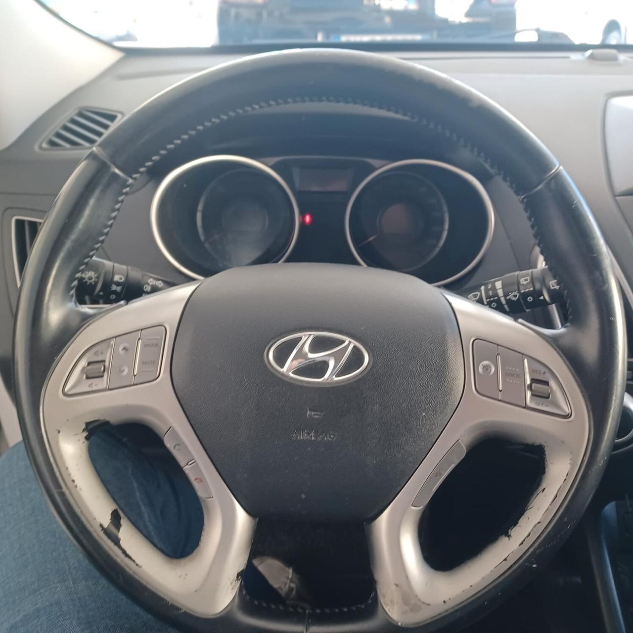 SEMBRA NUOVA HYUNDAI IX35 1.7 TDI