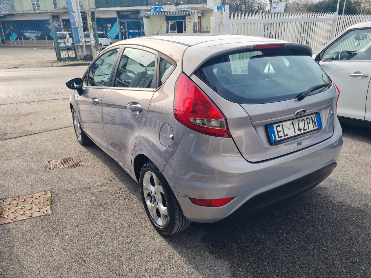 Ford Fiesta 1.4 5 porte Bz.- GPL Titanium