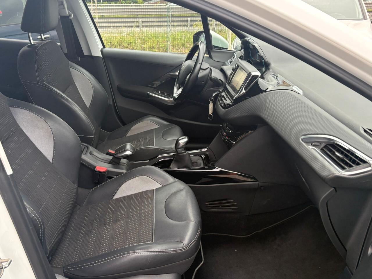 Peugeot 2008 BlueHDi 100 S&S Allure