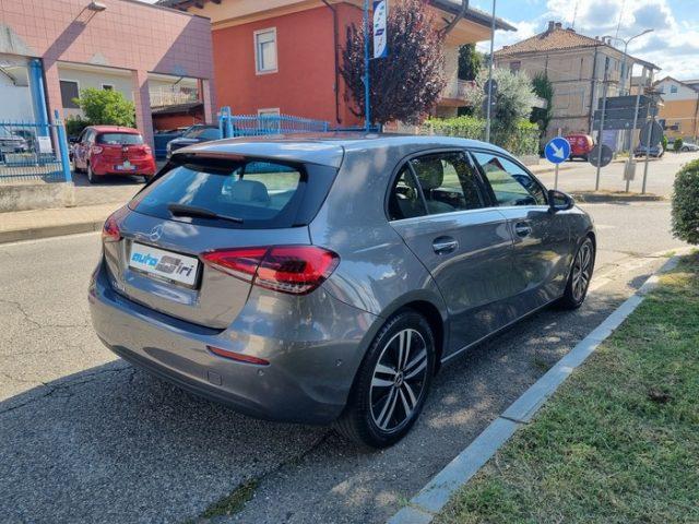 MERCEDES-BENZ A 180 d Automatic Business Extra