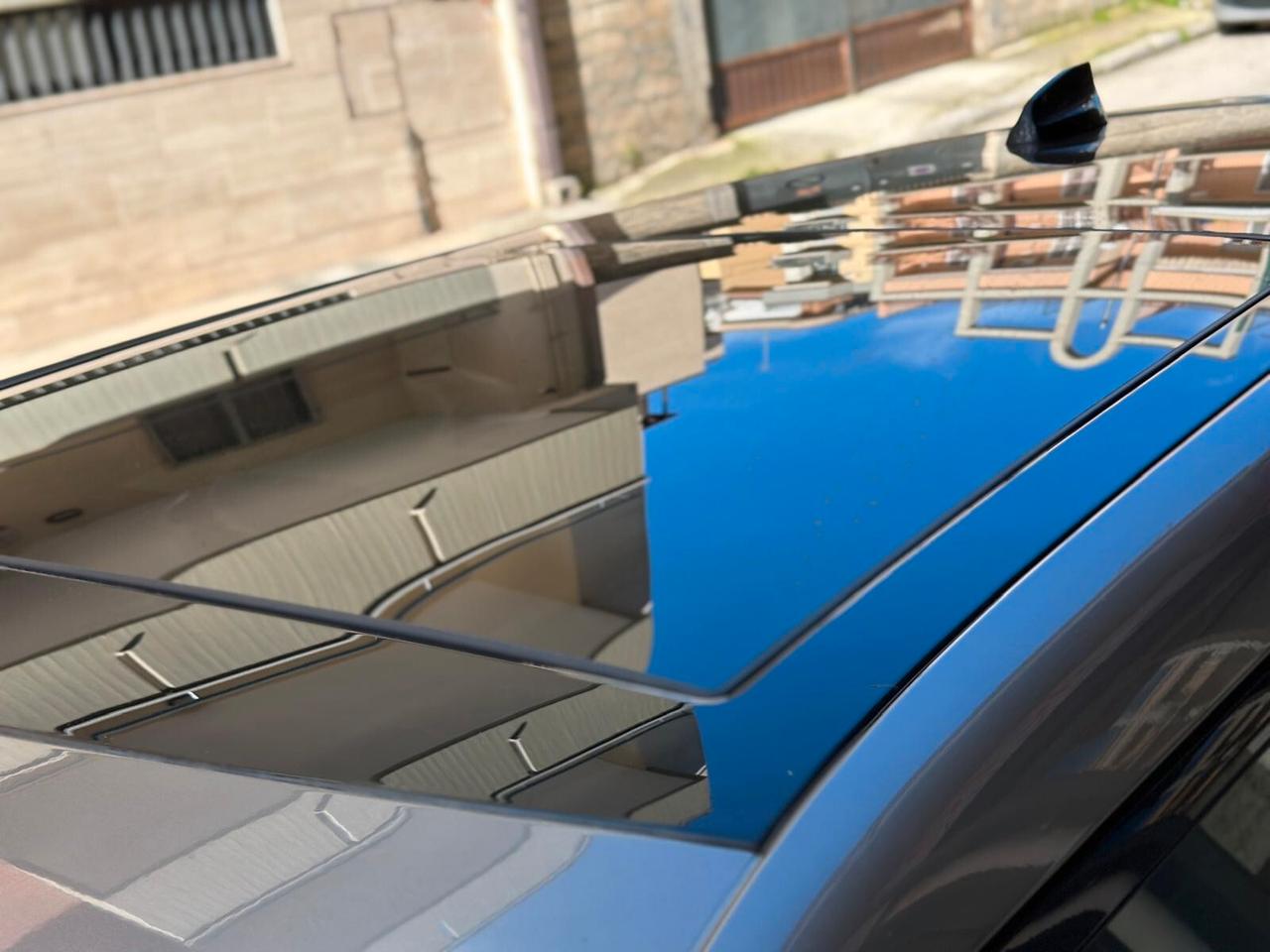 Land Rover Range Evoque 2.0D 180CV R-Dynamic TETTO