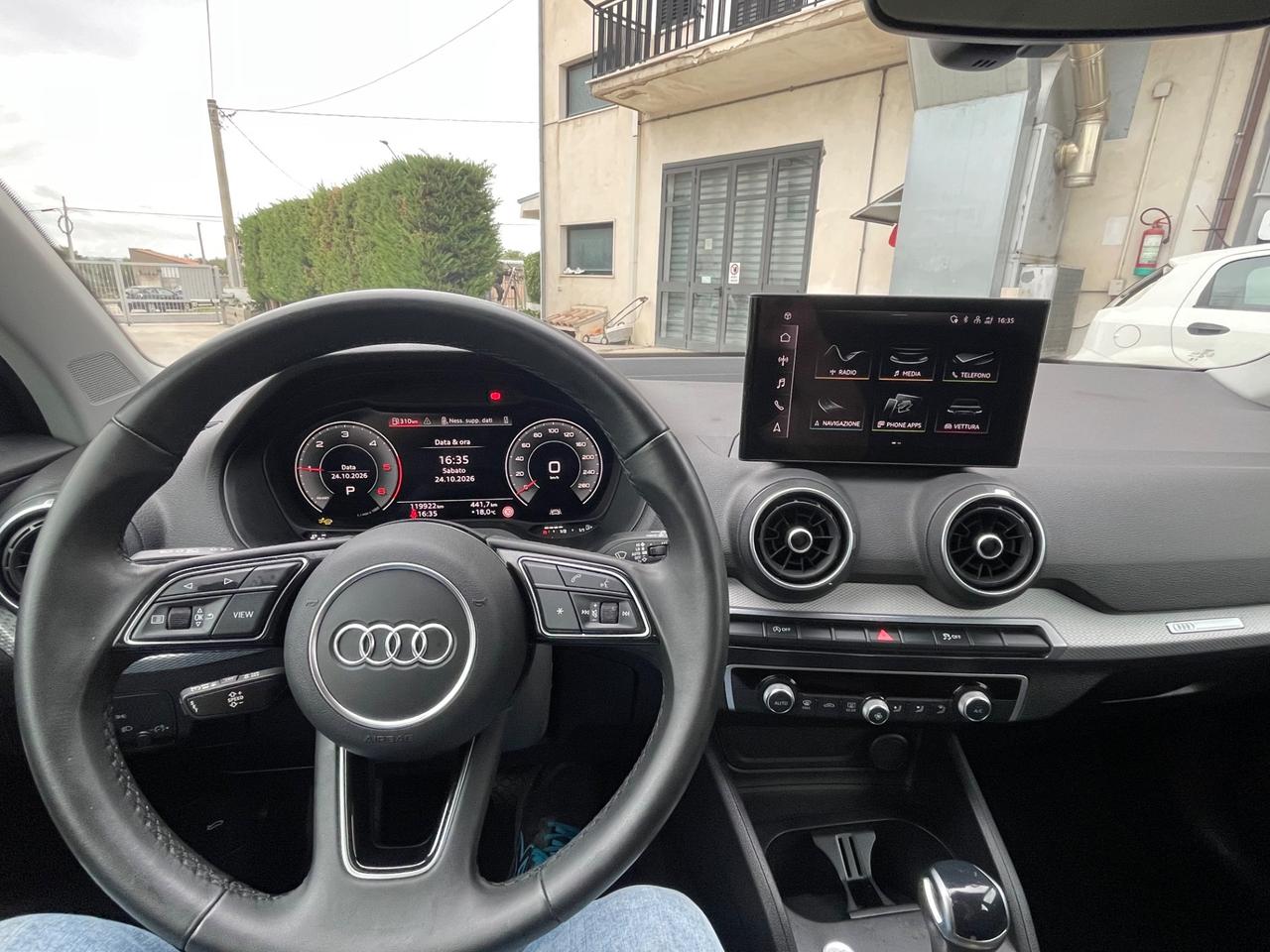 Audi Q2 35 TDI S tronic Business Advanced