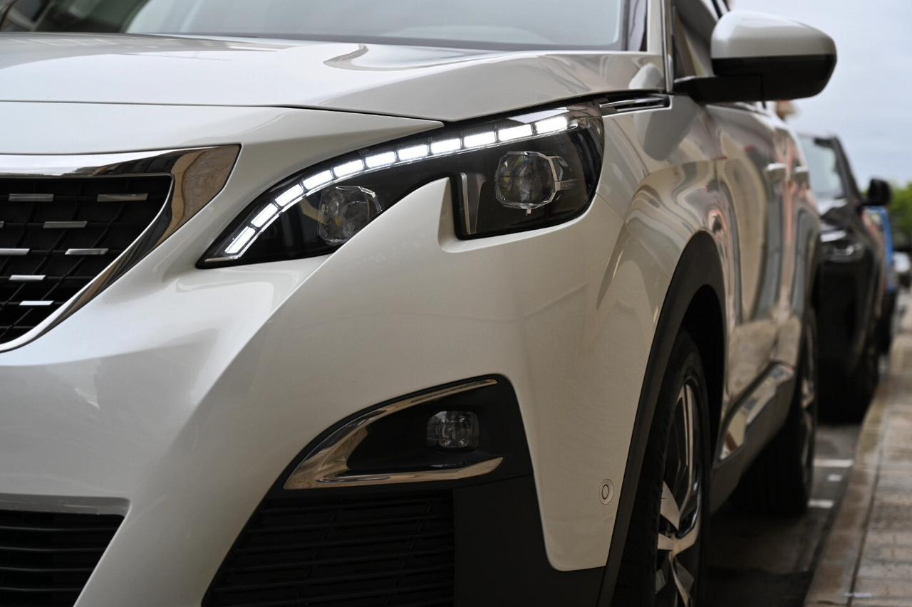 Peugeot 3008 BlueHDi 130 S&S EAT8 Allure
