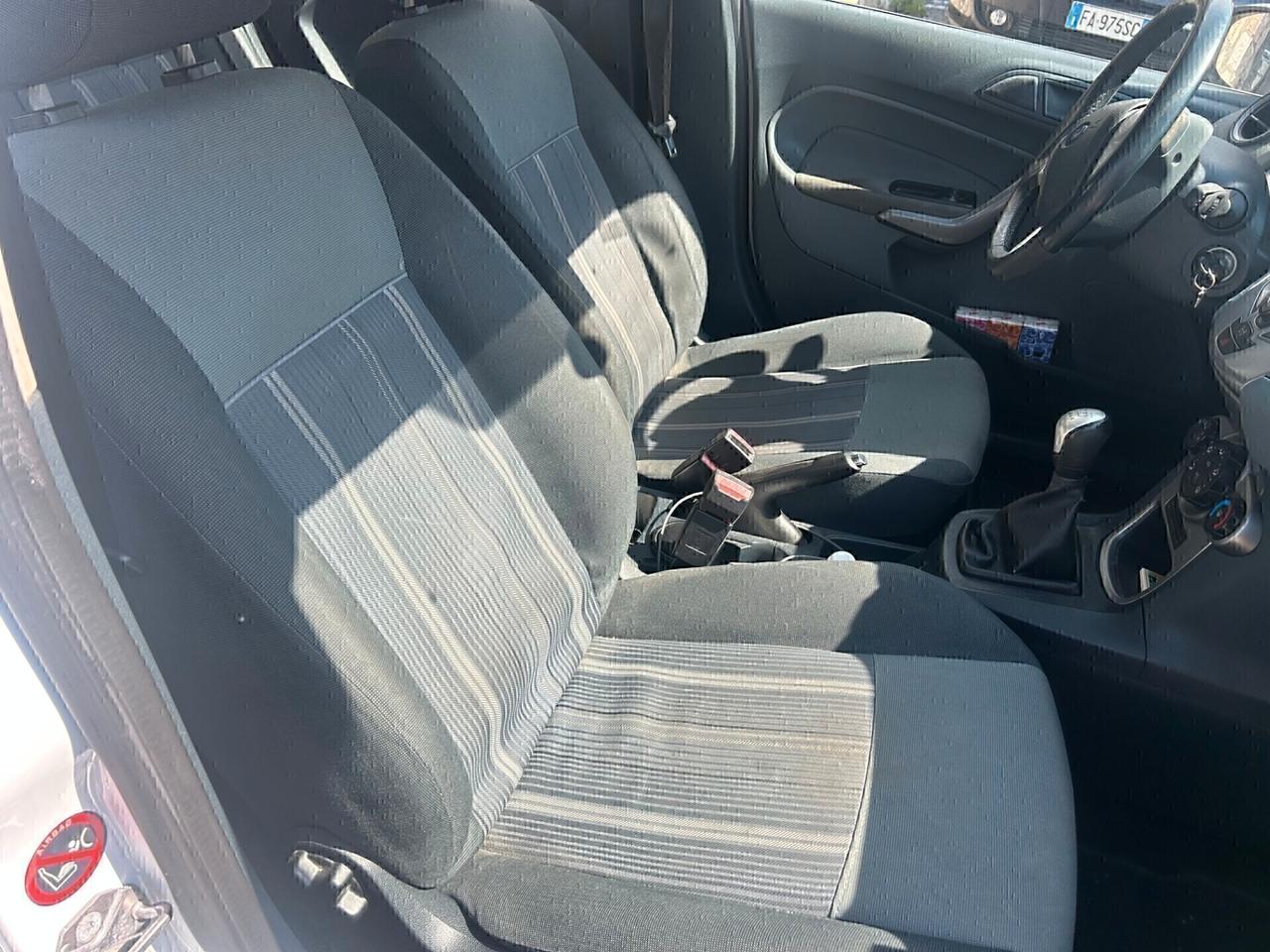 Ford Fiesta 1.4 5 porte Bz.- GPL Titanium