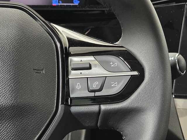 Peugeot 308 motore elettrico (54kWh) 156 CV Allure