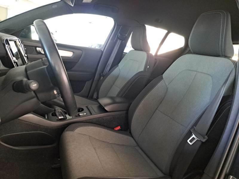 VOLVO XC40 T3 Geartronic Momentum MY21