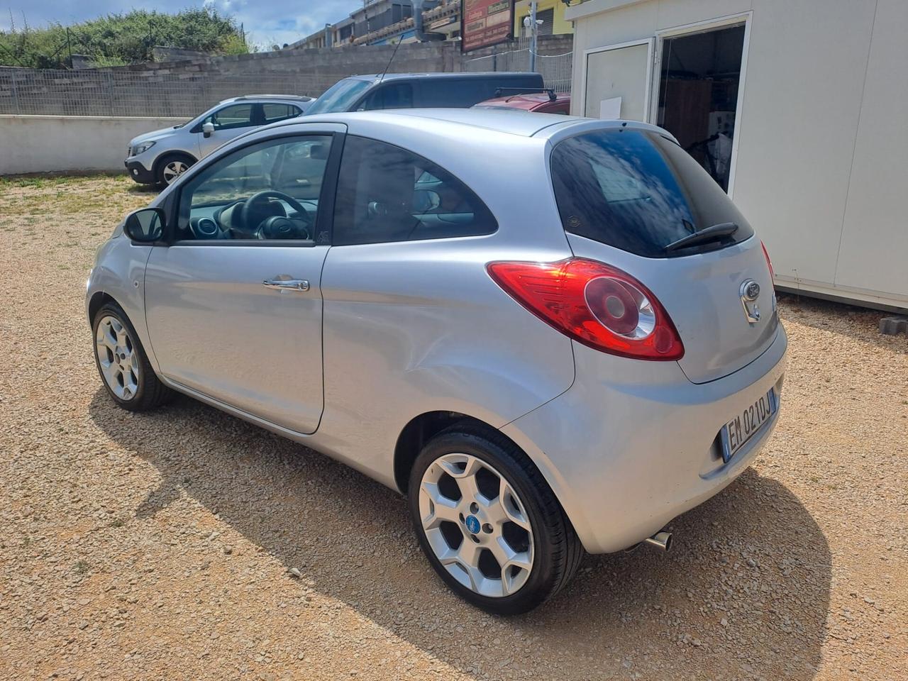 FORD KA