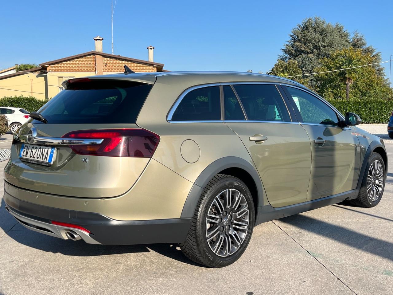 Opel Insignia SPORTS TOURER 4X4