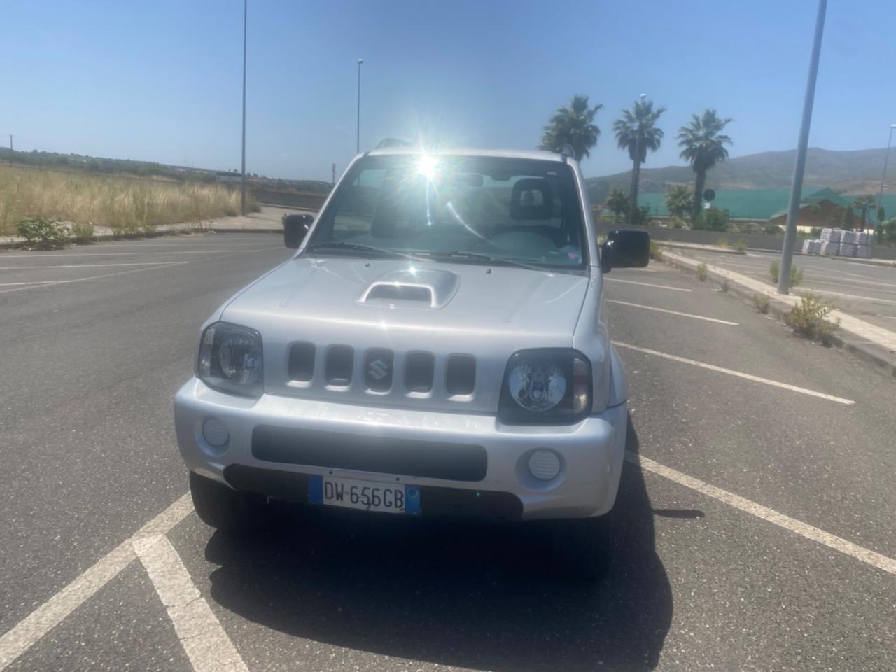 Suzuki Jimny 1.5 DDiS cat 4WD JLX LEGGI DESCRIZIONE