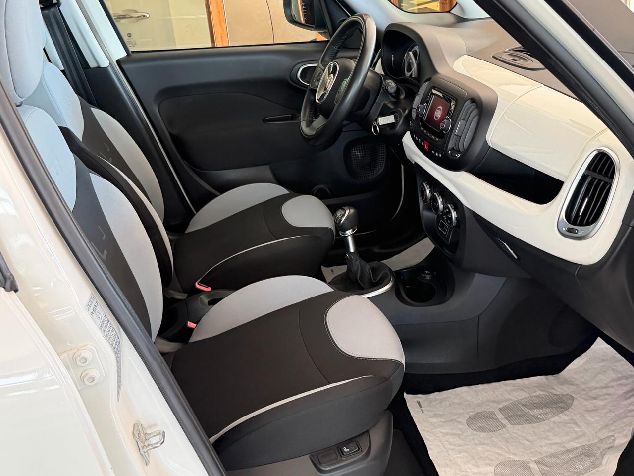 Fiat 500L Living 1.6 M.JET 105 cv. POP STAR (Doppio Colore)