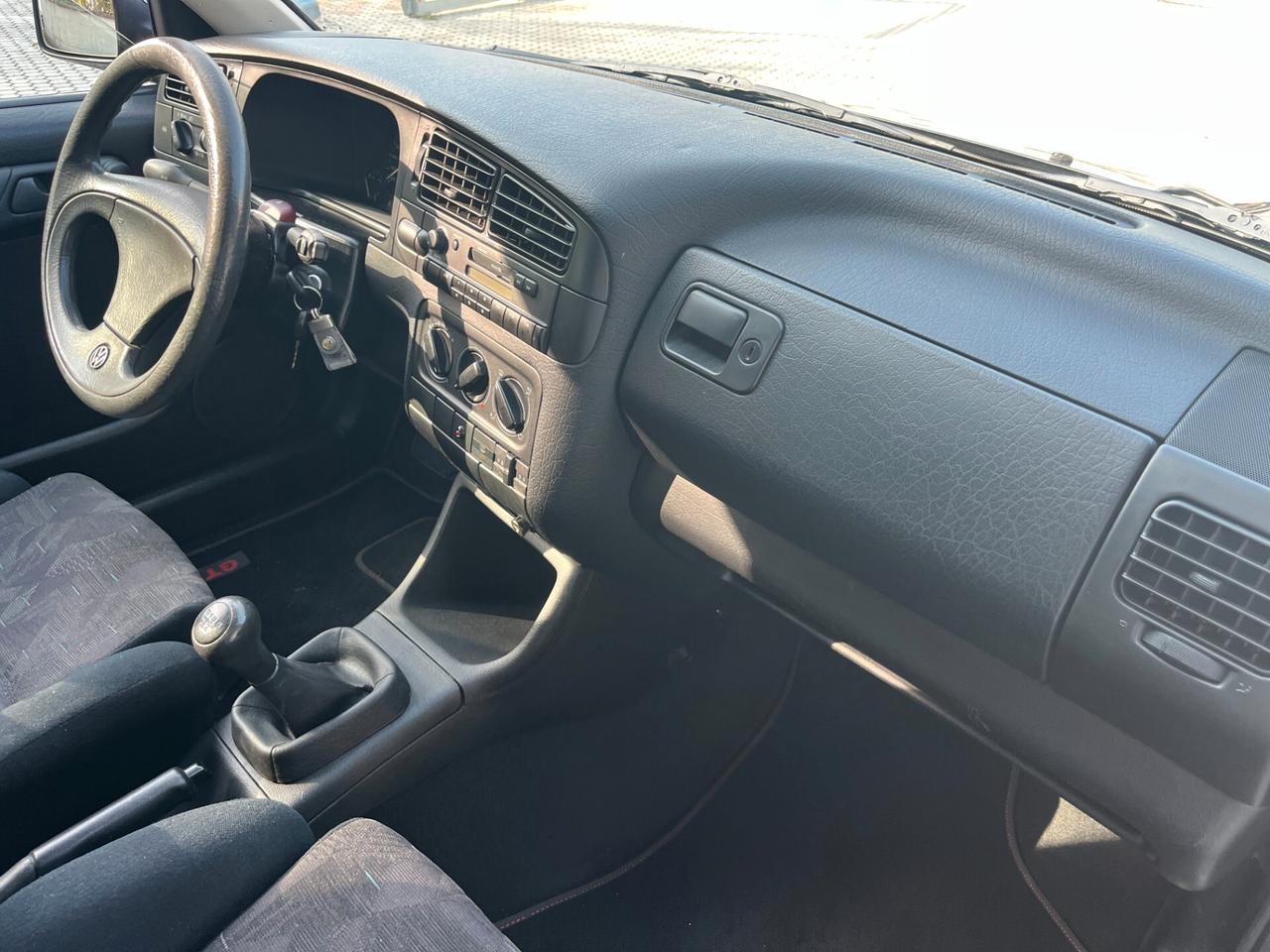 Volkswagen Golf 2.0 16V cat 5 porte GTI