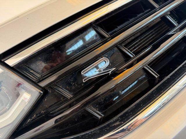 VOLKSWAGEN Tiguan 2.0 TDI DSG 4MOTION R-Line //TETTO//PELLE/LED
