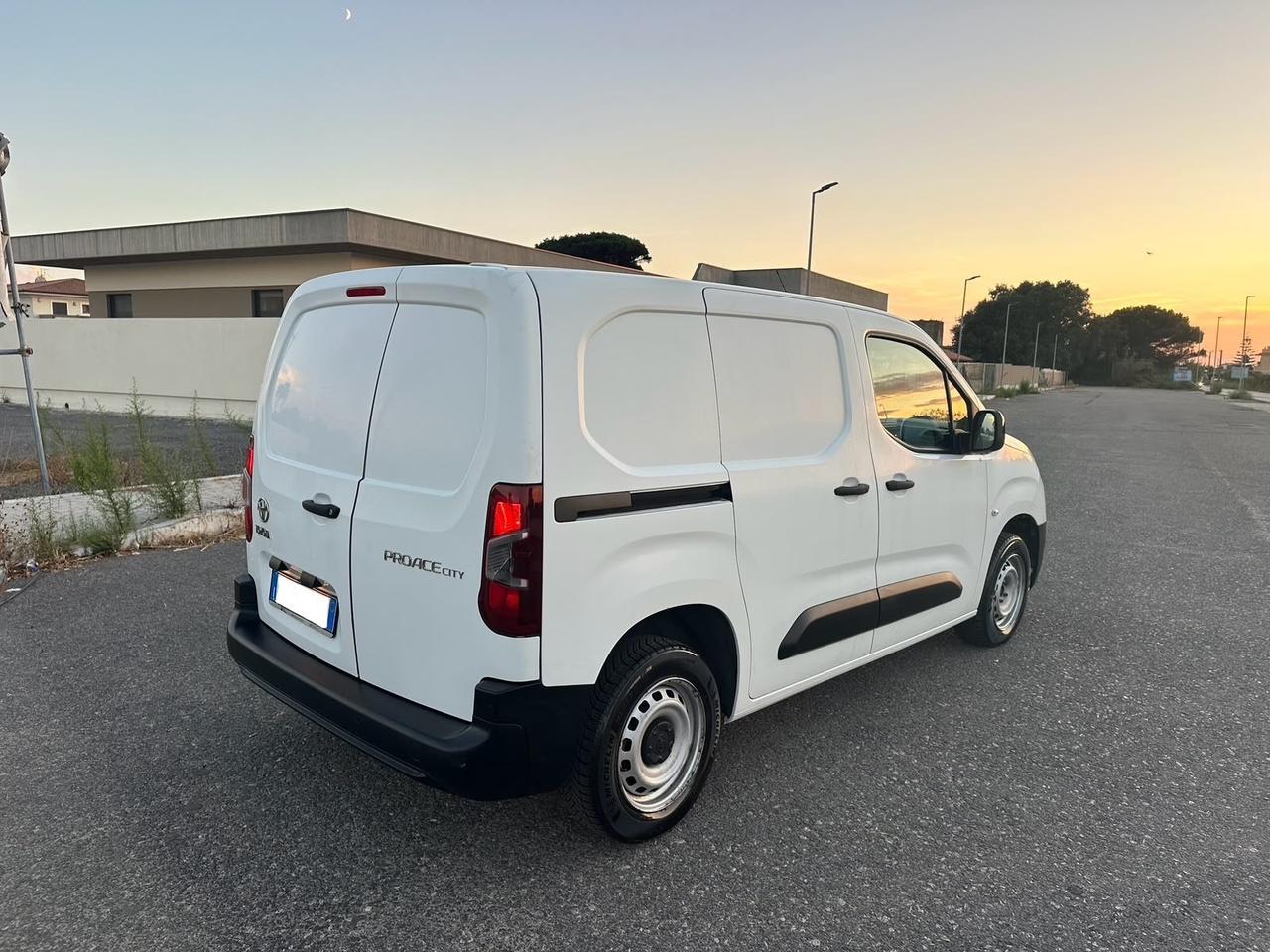 Toyota Proace City Verso 1.5D 100 CV S&S Short D Lounge