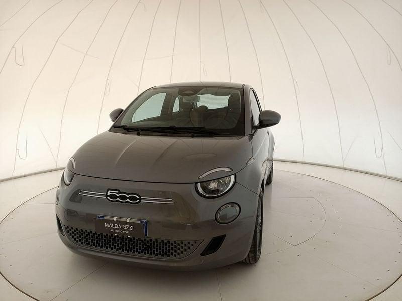 FIAT 500e 42 kWh Icon +