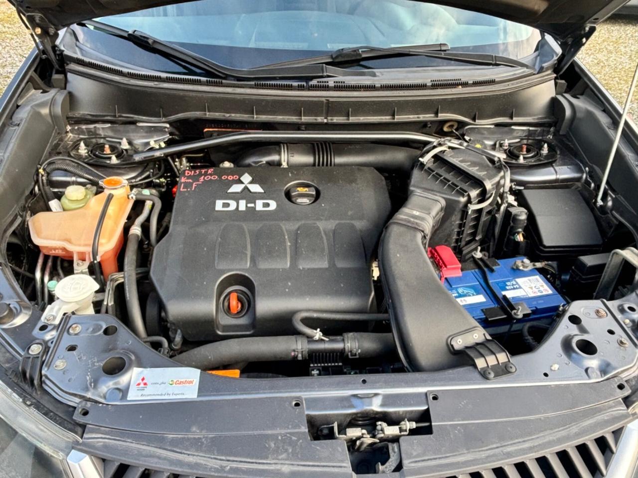 Mitsubishi Outlander 2.0 DI-D Intense DPF
