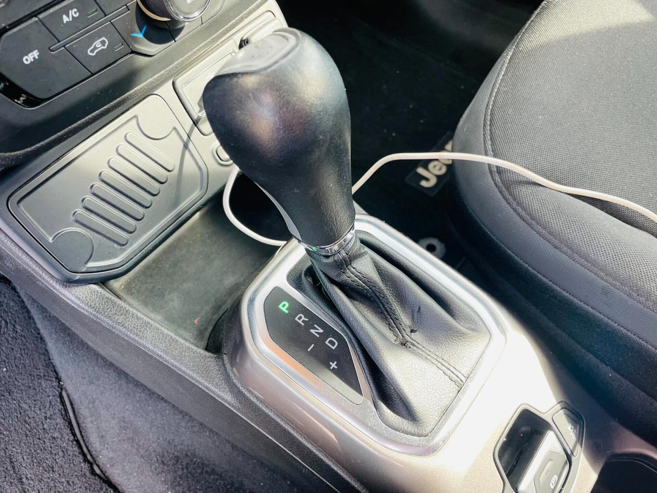 Jeep Renegade 1.3 T4 DDCT S