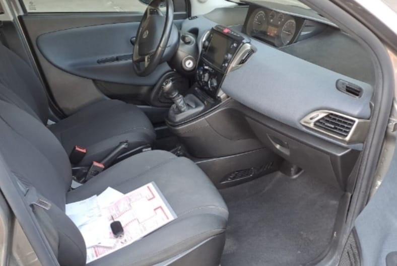 Lancia Ypsilon 1.0 FireFly 5 porte S&S Hybrid Gold Plus
