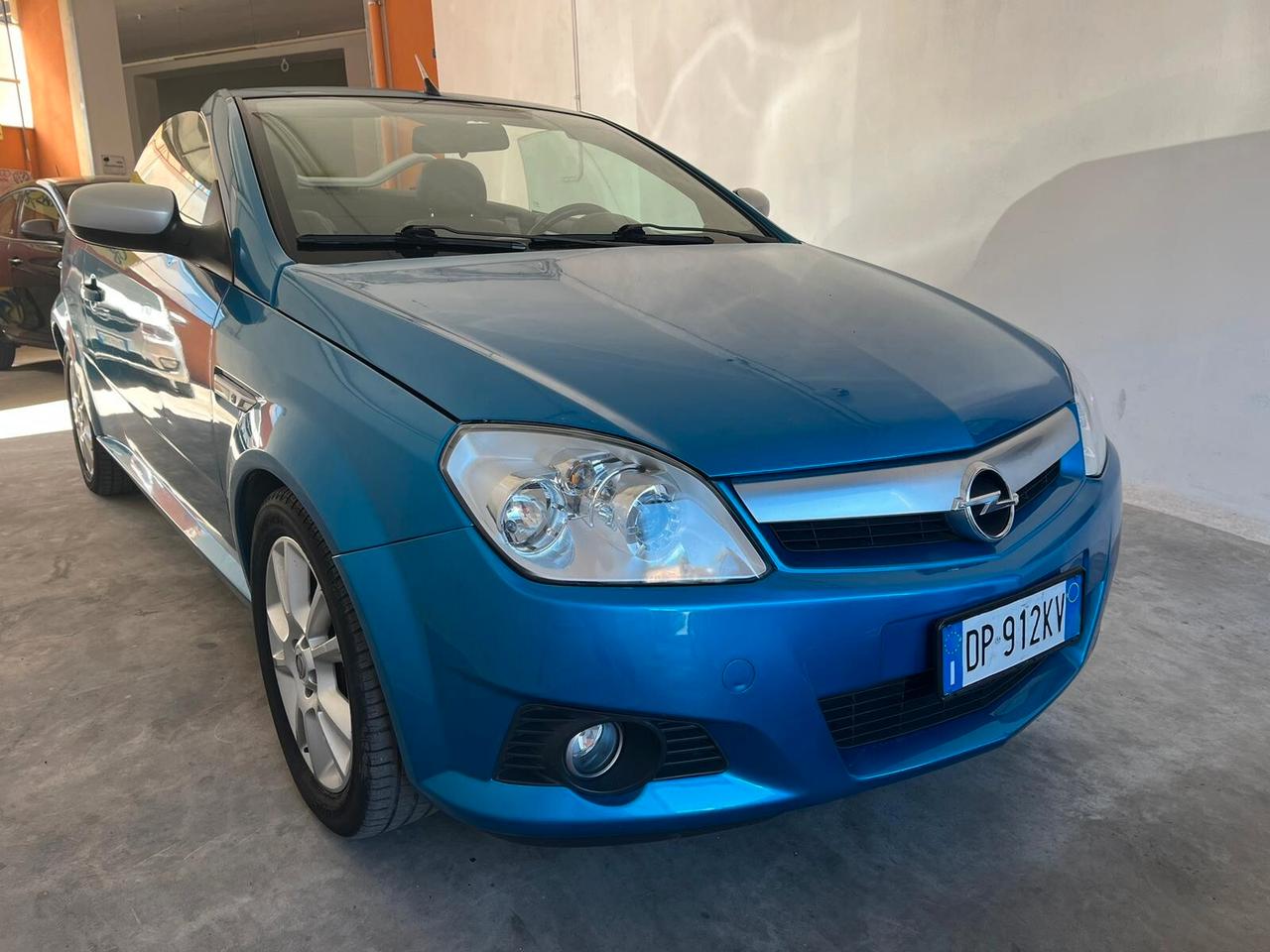 Opel Tigra TwinTop 1.4 16V Sport CABRIO