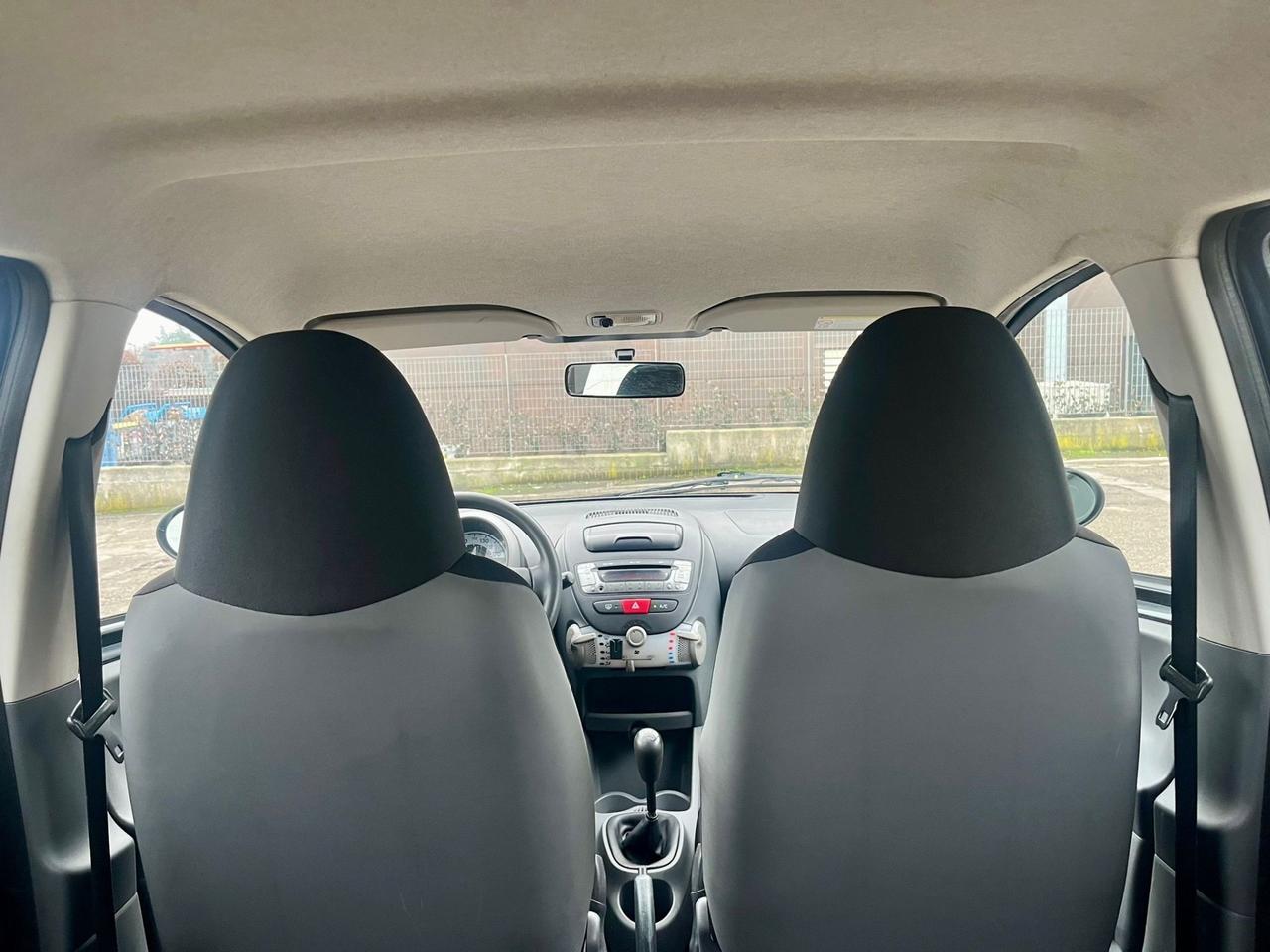 Toyota Aygo 1.0benz 2011 141.000km perfetta per neopatentati