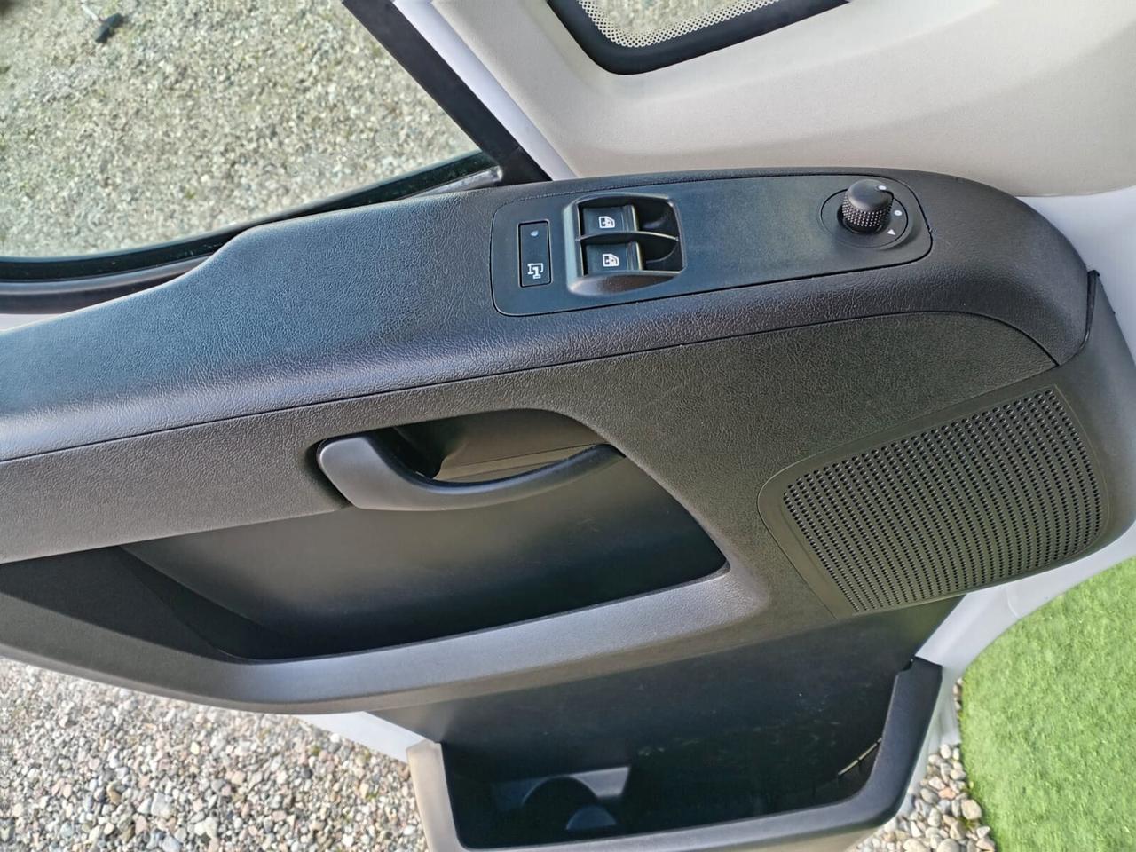 PEUGEOT BOXER FURGONE 3 POSTI L2 H2 IVA ESPOSTA