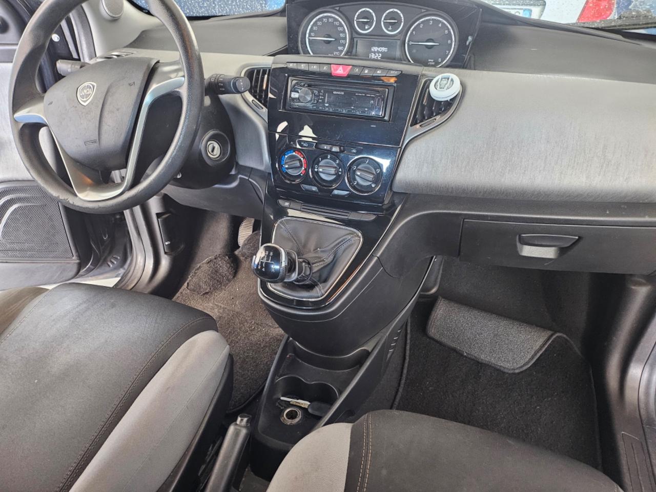 Lancia Ypsilon 1.2 69 CV 5 porte GPL Ecochic Silver