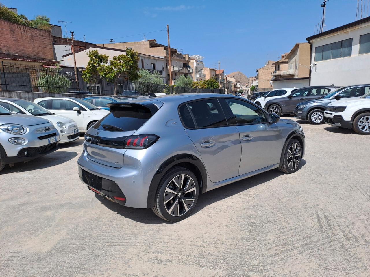 Peugeot 208 PureTech 130 Stop&Start EAT8 5 porte GT