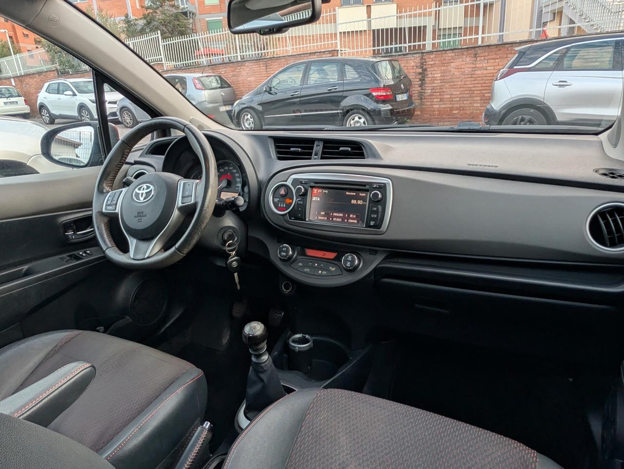 Toyota Yaris 1.3 5 porte Lounge