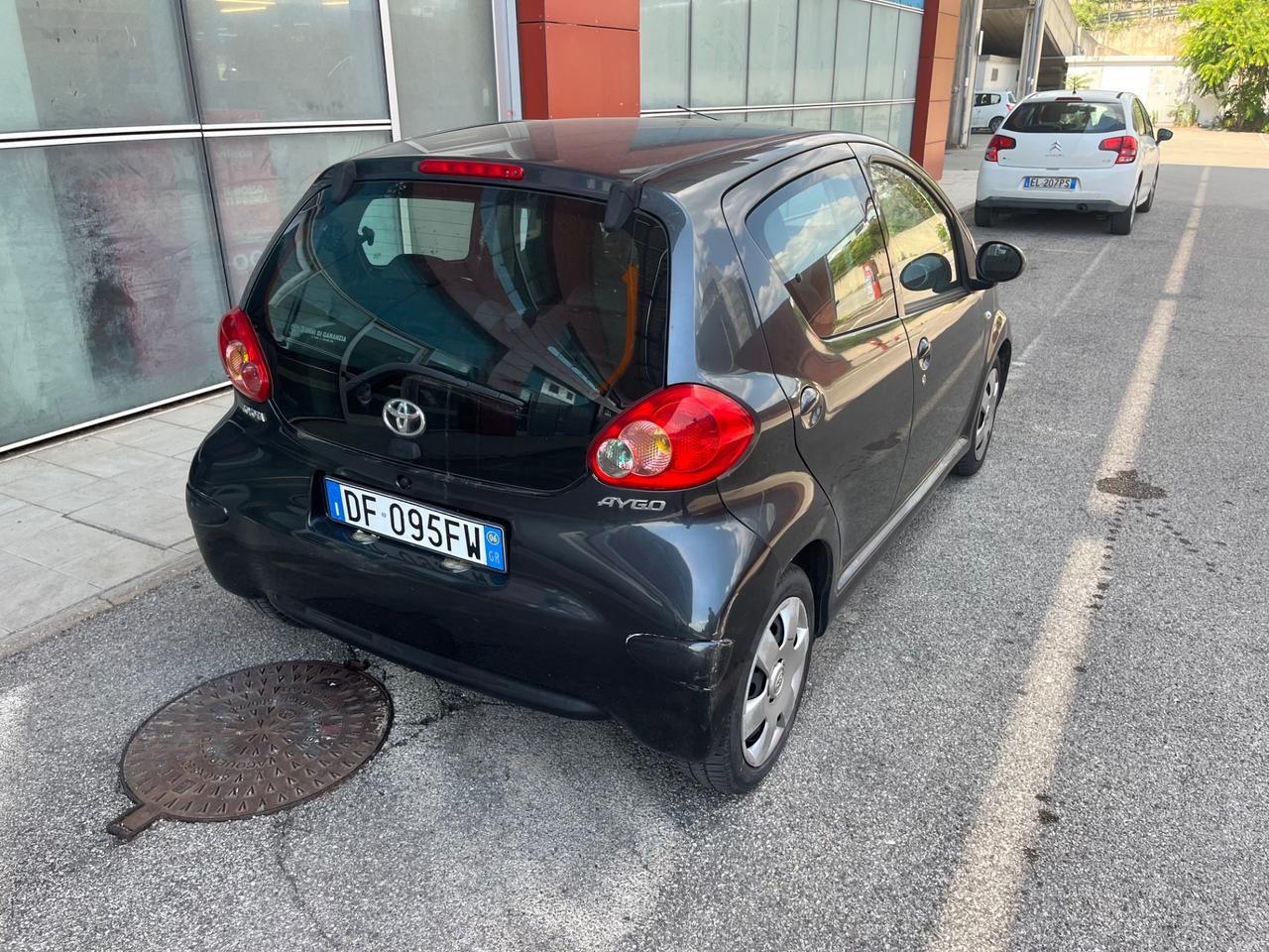 Toyota Aygo 1.0 12V VVT-i 5 porte ok neopatentati