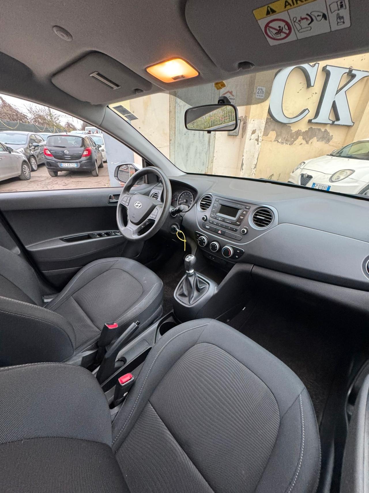 Hyundai i10 1.0 MPI Sound Edition