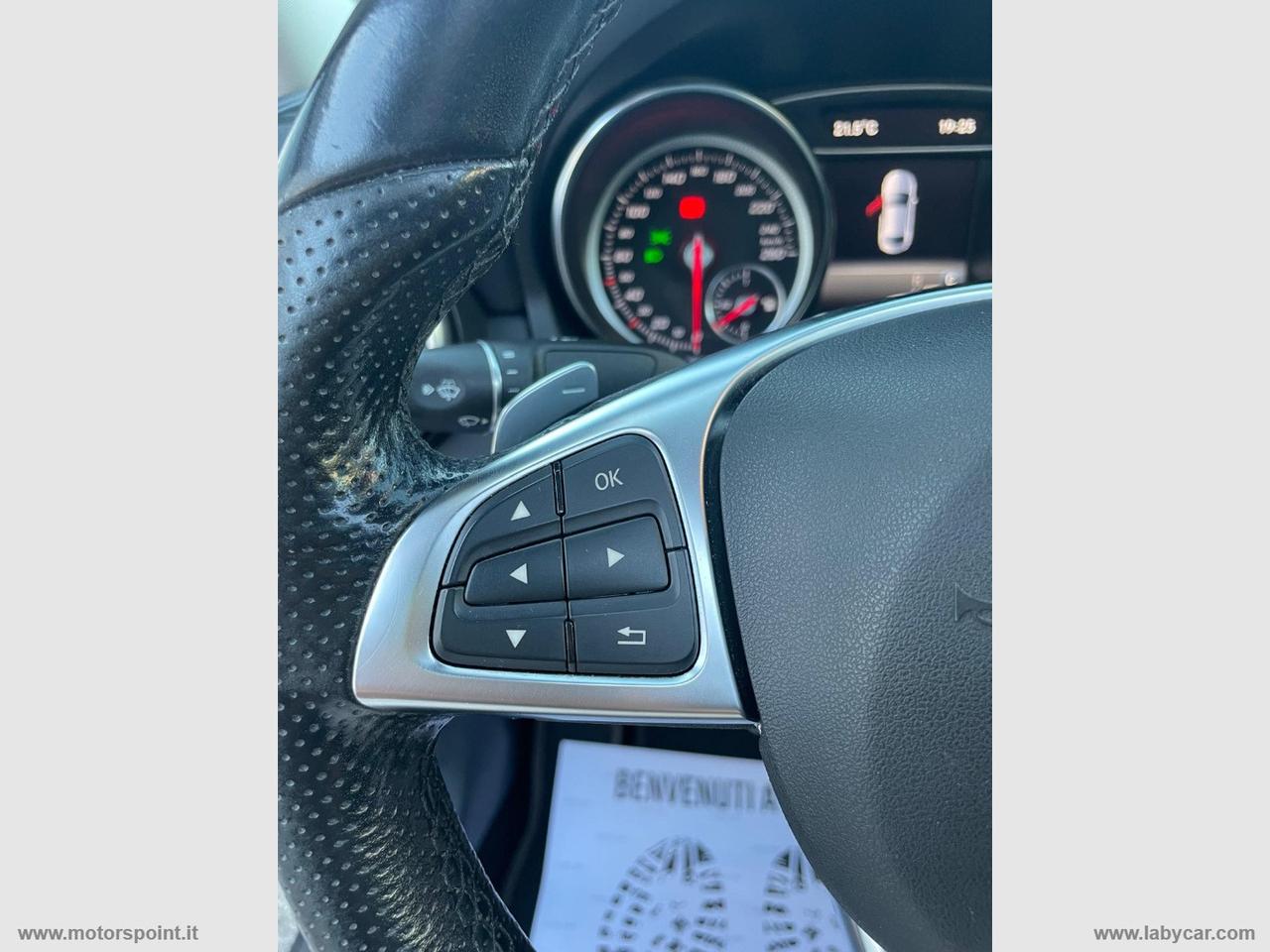 MERCEDES-BENZ CLA 200 d Automatic Premium AMG TETTO NIGHT PACK
