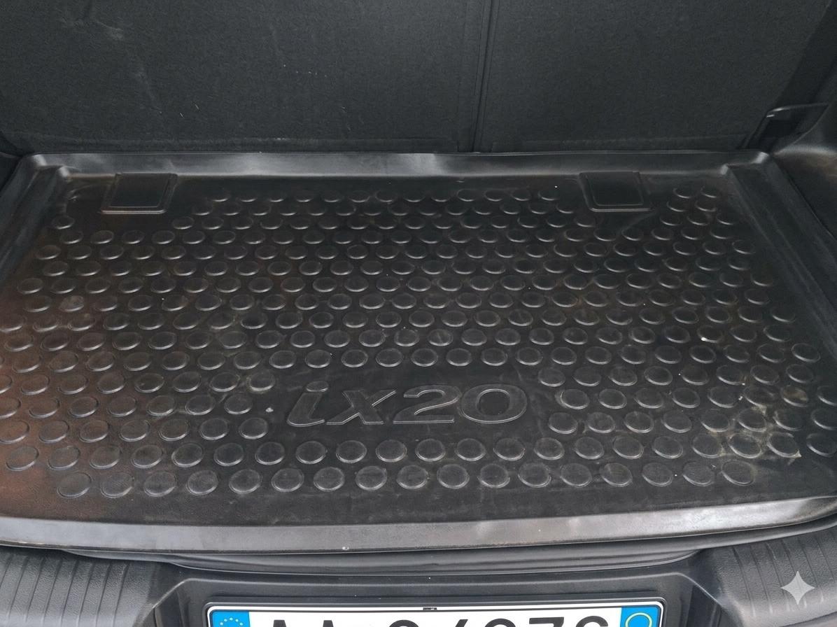 HYUNDAI ix20 - ix20 1.4 CRDI 90 CV Classic