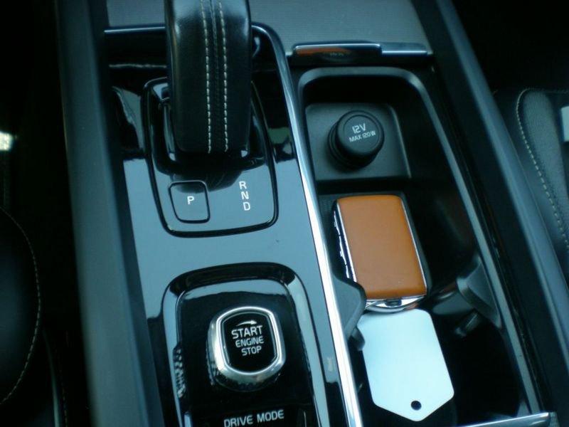 Volvo XC60 2.0 b4 R-design awd auto my20