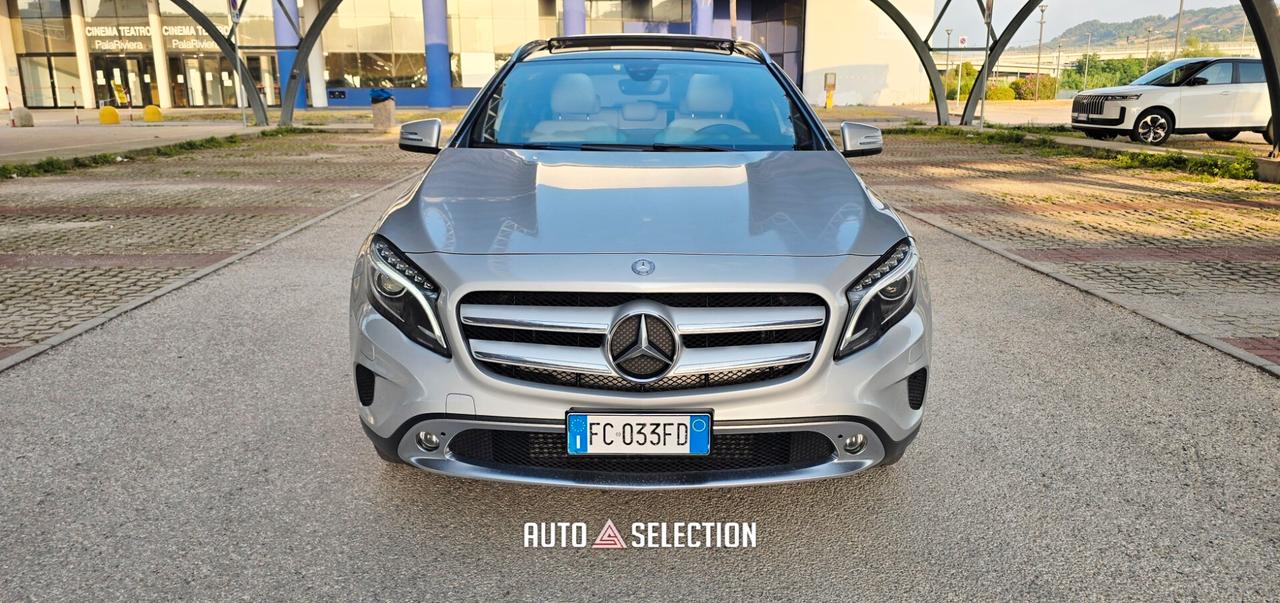 Mercedes GLA. (Tetto apribile)