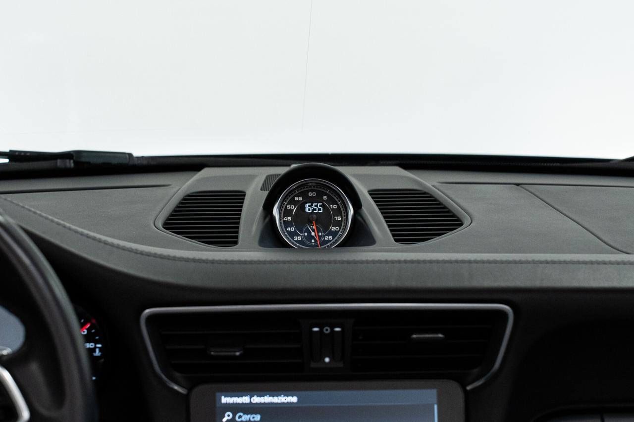 Porsche 911 3.0 Carrera 4 Cabriolet