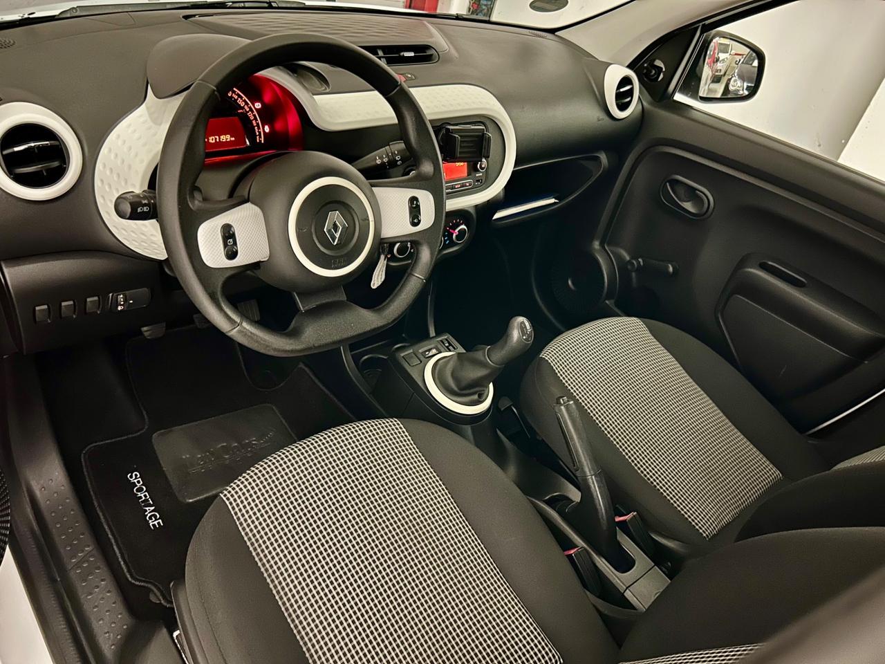 Renault Twingo SCe Lovely