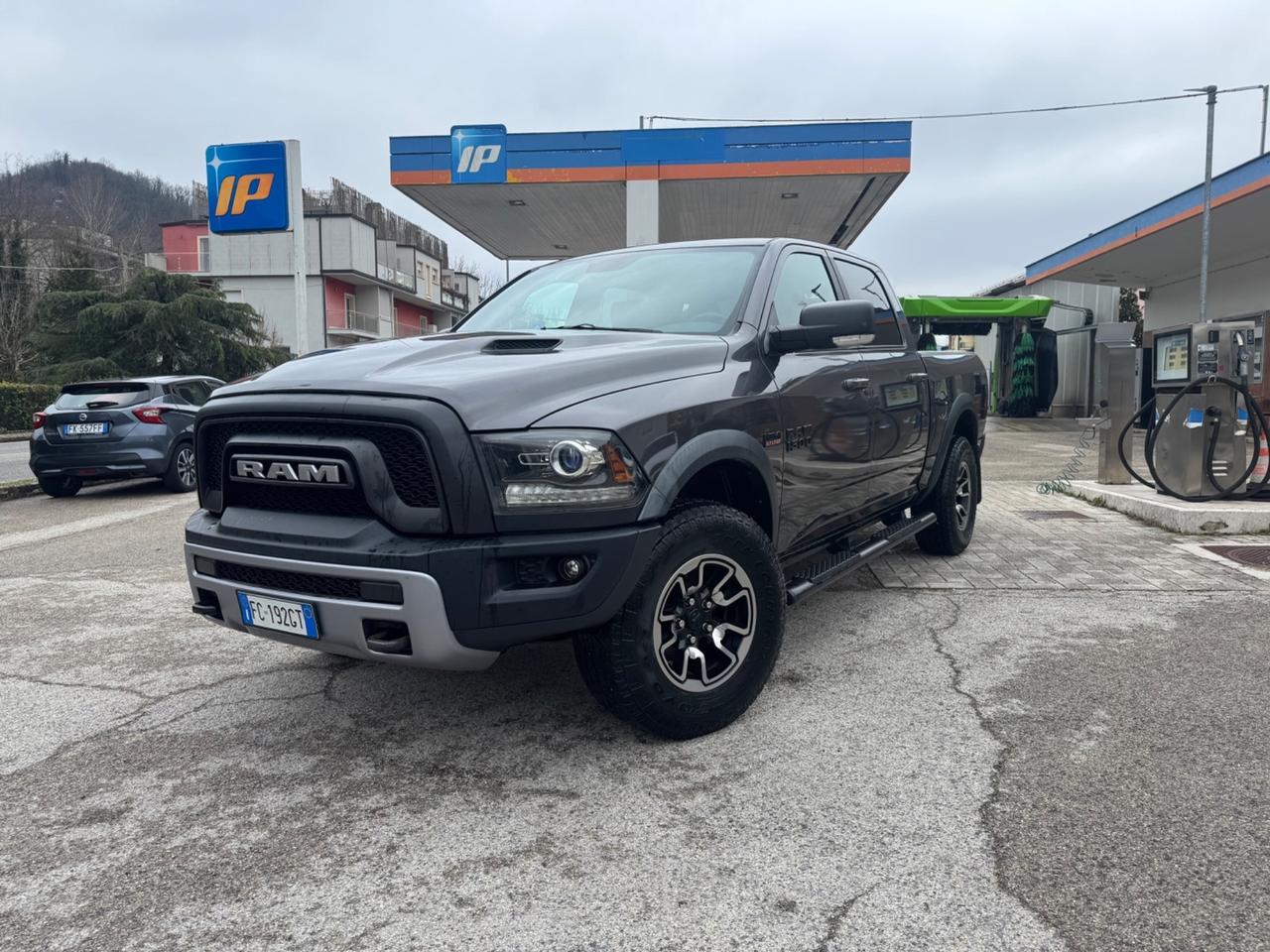 Dodge RAM Rebel 5.7 hemi benzina GPL Tetto